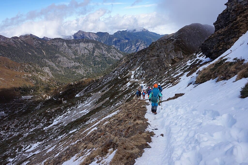 Xue Mt. hiking group