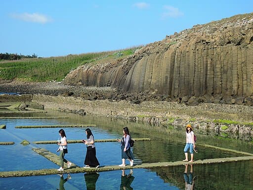 츠시 암석 폭포