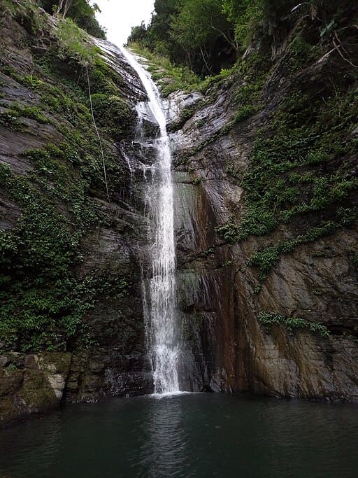 즈번 임도 폭포