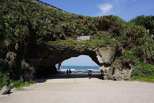Shimen March Cave (石門麻糬洞)