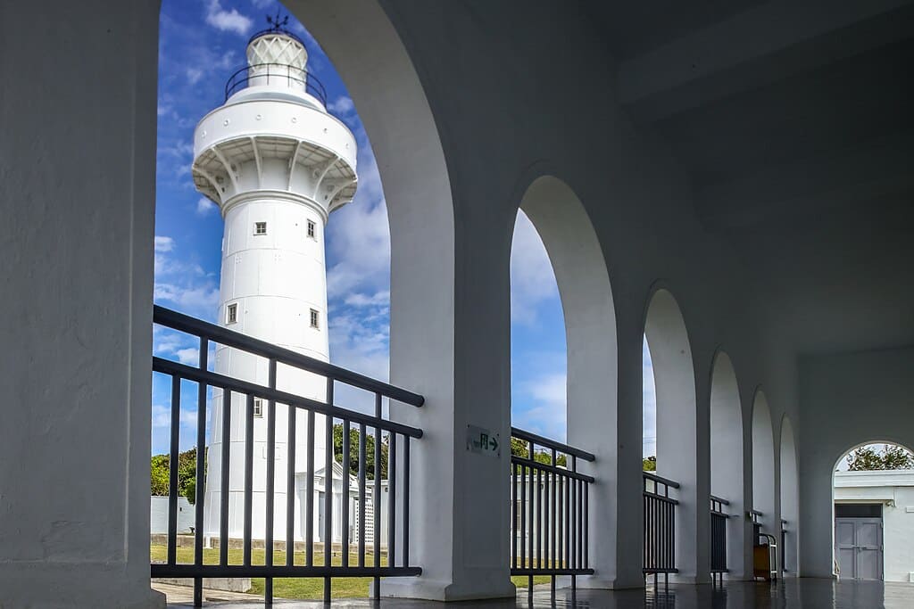 Ecological Serenity: Escaping Crowds