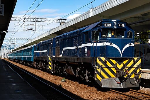 South-Link Blue Train (南迴藍皮解憂號)