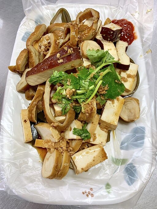 Old Abe Dried Tofu (老阿伯現滷豆干)