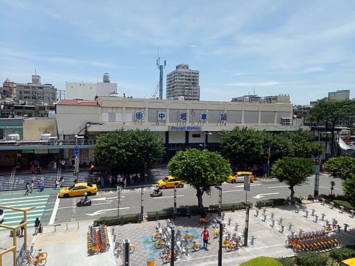 Zhongli Southeast Asian District (中壢火車站前)