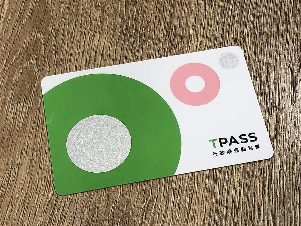 Smart Payment: EasyCard & iPASS